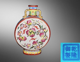 粉彩寿桃扁瓶