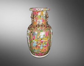 粉彩百花开光掸瓶