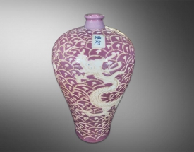 茄皮釉龙纹梅瓶