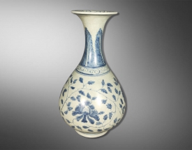 青花缠枝花卉玉壶春瓶