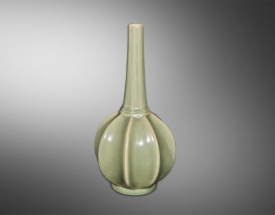 秘色瓷青釉瓜棱长颈瓶