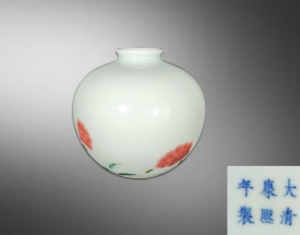 釉里红苹果尊